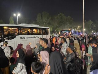 Kepulangan 317 Jamaah Annur Travel dan JRW Warnai Jumat Malam di Sidrap