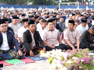 Salat Iduladha di Stadion Ganggawa, Bupati Syaharuddin Alrif Paparkan Capaian Daerah