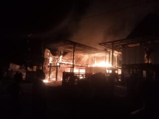 Diduga Korsleting Listrik, Rumah Warga Baula Sidrap Hangus Terbakar