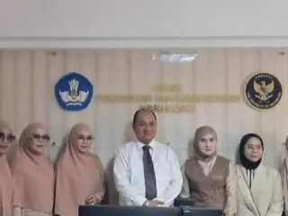 Dari Kairo untuk Dunia, Lina Sukijo Dorong Kolaborasi Fashion Syariah Indonesia dengan Universitas Al-Azhar