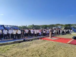 Kemarau Kian Panjang, Bupati dan Ribuan Warga Sidrap Kompak Gelar Shalat Istisqa